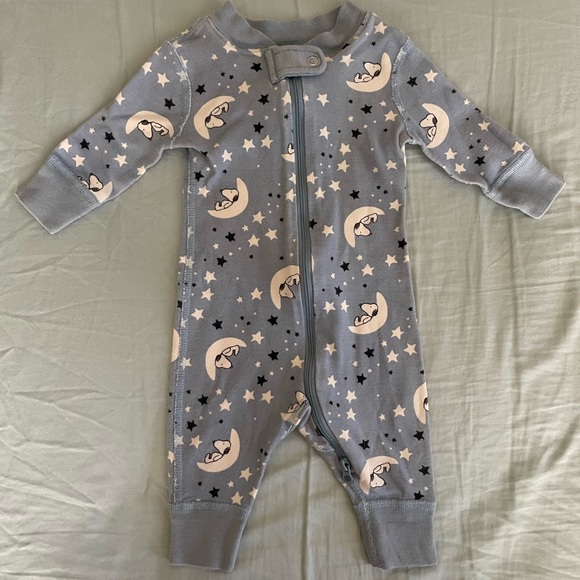 Bundle of 7 footies/sleepers 0-3mo (Hanna Andersson, Tea Collection, Carter’s) - Picture 4 of 10